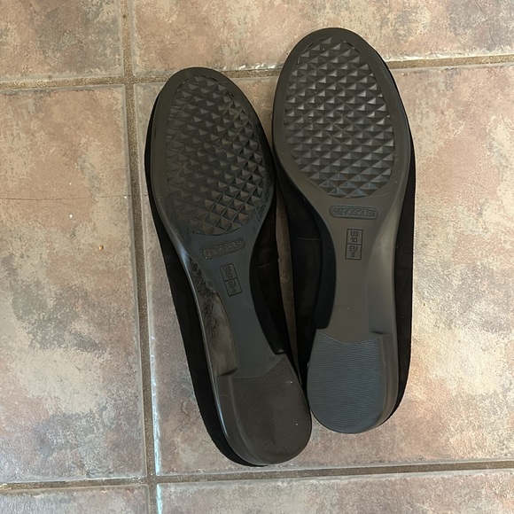 Black flat suede leather aero sole shoes with blue gem women’s size 10. Like new - Picture 2 of 3